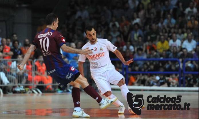 Vai all’articolo: #Futsalmercato, la folla per Follador: Pescara e Gruppo Fassina Luparense in pole